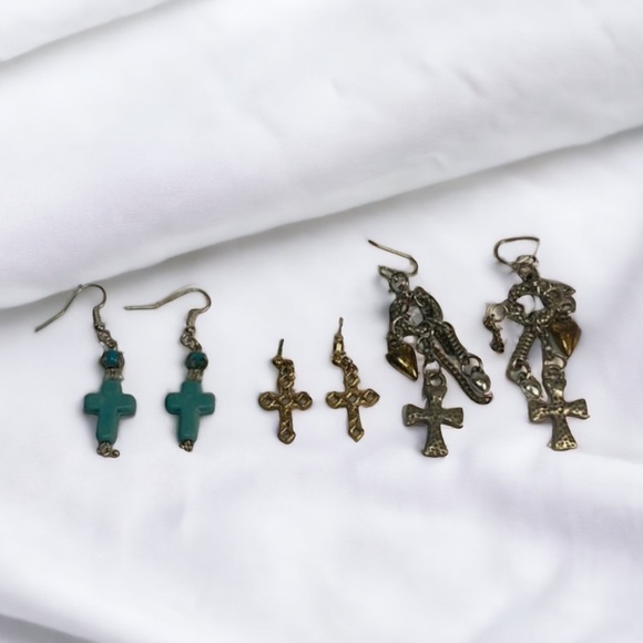 Cute Cross Earrings - Picture 1 of 3